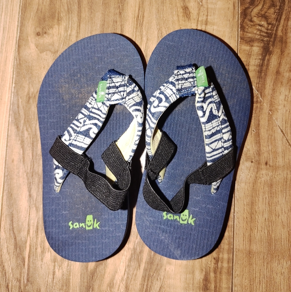 (9-10) Sanuk Boys Flip Flops